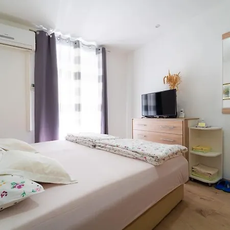 Charming In Old Town Apartment