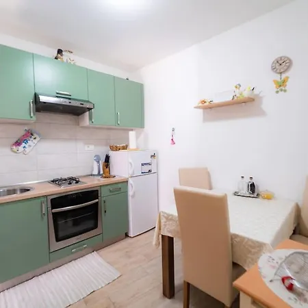 Charming In Old Town Apartment