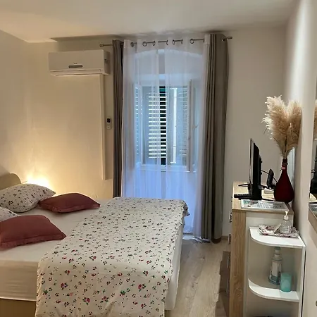 Charming In Old Town *