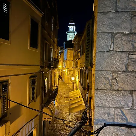 Charming In Old Town Appartement