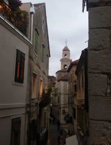 Apartament Charming In Old Town *