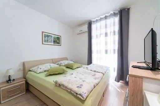 Charming In Old Town Apartament Split