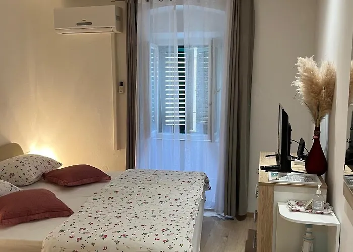 Charming In Old Town *