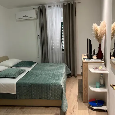 アパート Charming In Old Town スプリト